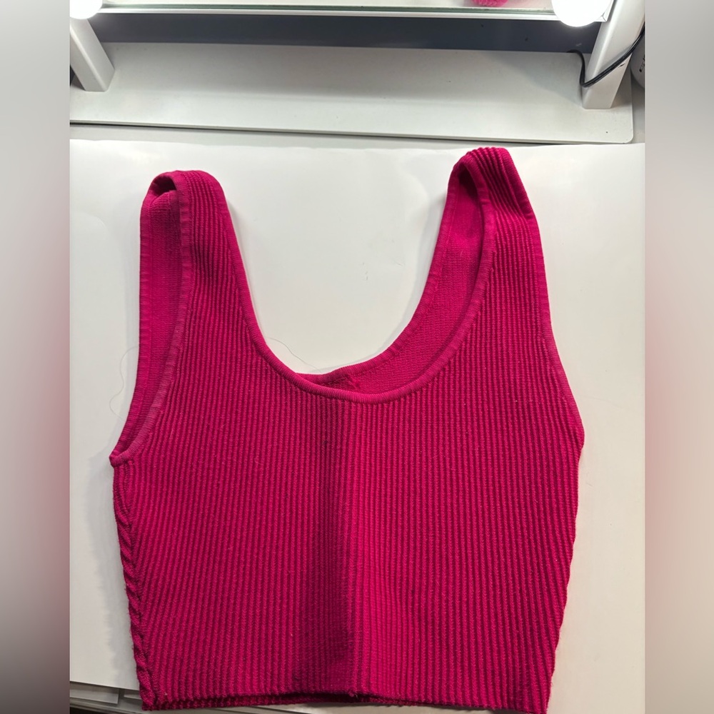 Aritzia Fuchsia Ribbed Tank Top